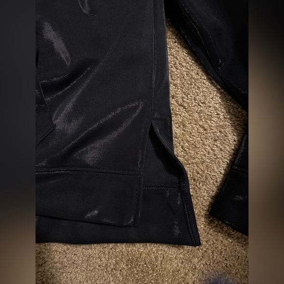 NWOT Under Armour cowl pullover. Metallic black color - Picture 4 of 5